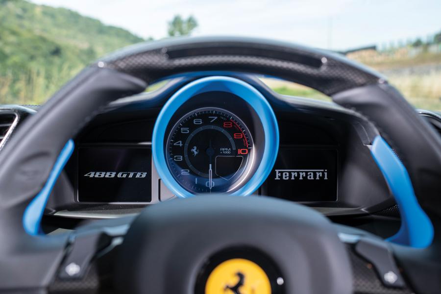 Панель приборов Ferrari 488 GTB The Tour de France (232128) 2017 года  (фото 23 из 33)